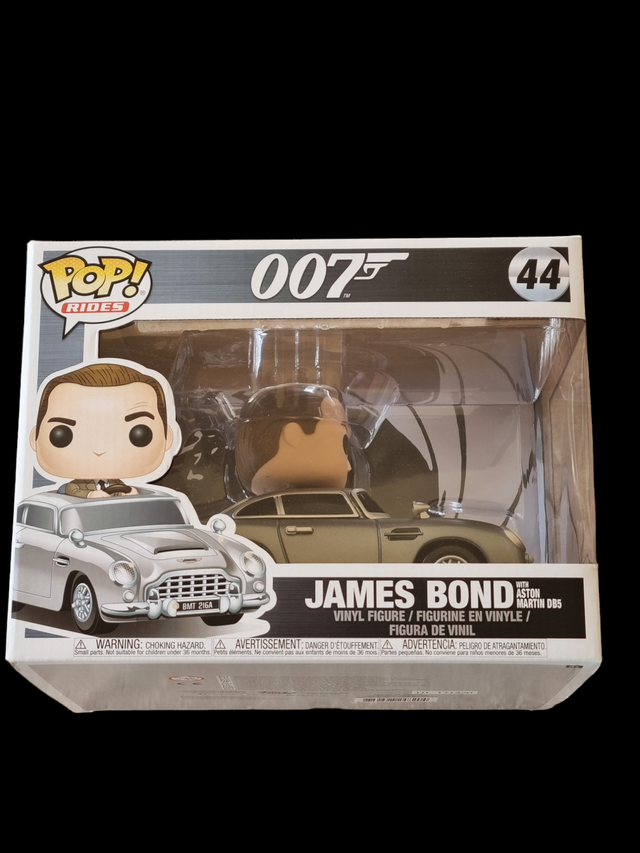 007 - James Bond with Aston Martin DB5 44