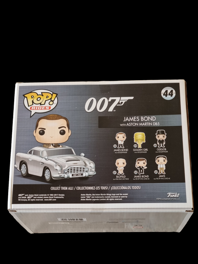 007 - James Bond with Aston Martin DB5 44